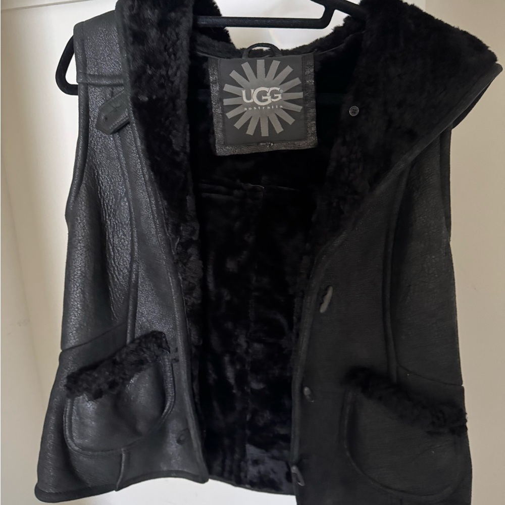UGG Women's black Shearling Vest